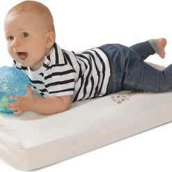 Flightmode - Vulli Sophie De Giraf Sensorisch Speelgoed -Goedkope muziekmobielen winkel 550x306 1