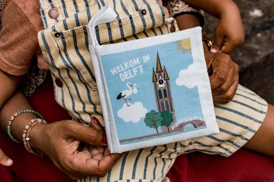NOOX City Kids Zacht Babyboekje Delft - 100% Katoen - Fairly Made - In Mooie Geschenkverpakking 10 NOOX City Kids Zacht Babyboekje Delft - 100% Katoen - Fairly Made - In Mooie Geschenkverpakking - Afbeelding 8