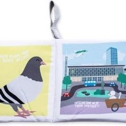NOOX City Kids Zacht Babyboekje Eindhoven - Fairly Made - In Mooie Geschenkverpakking - Duurzaam En Origineel Kraamcadeau -Goedkope muziekmobielen winkel 550x376 3