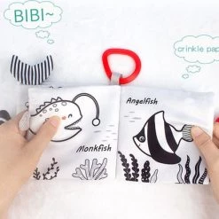 Jollybaby Baby Speelgoed/knisperboekje /Educatief Baby Speelgoed /kerstcadeau/ Schoencadeautjes Sinterklaas/ Sinterklaas/ Zacht Baby Boek /Zacht Speelgoed/Speelgoed Voor Baby/ Speelgoed Voor Kinderen/zwart En Wit Boek/ "marine Animals" Thema -Goedkope muziekmobielen winkel 550x439