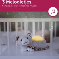 Zazu - Kiki De Kat - Luxe Plafonprojector Met Verschillende Soorten Muziek En Huilsensor - De Projector Bevat 3 Mooie Kleuren Om Een Prachtige Sterrenhemel Te Creeeren! -Goedkope muziekmobielen winkel 550x513 4