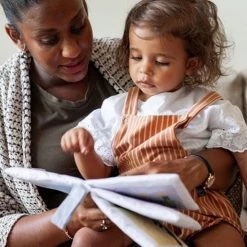 NOOX City Kids Zacht Babyboekje Antwerpen - In Mooie Geschenkverpakking - Fairly Made - Duurzaam En Origineel Kraamcadeau -Goedkope muziekmobielen winkel 550x550 319