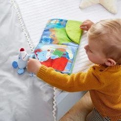 Haba Boek - Stof - Goedenacht -Goedkope muziekmobielen winkel 550x601 1