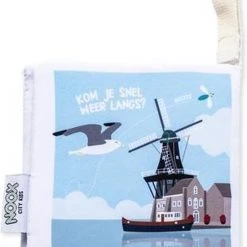 NOOX City Kids Zacht Babyboekje Haarlem - Fairly Made - In Mooie Geschenkverpakking - Duurzaam En Origineel Kraamcadeau -Goedkope muziekmobielen winkel 550x684 1