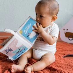 NOOX City Kids Zacht Babyboekje Amsterdam - 100% Katoen - Fairly Made - In Mooie Geschenkverpakking - Duurzaam En Origineel Kraamcadeau -Goedkope muziekmobielen winkel 550x825 24