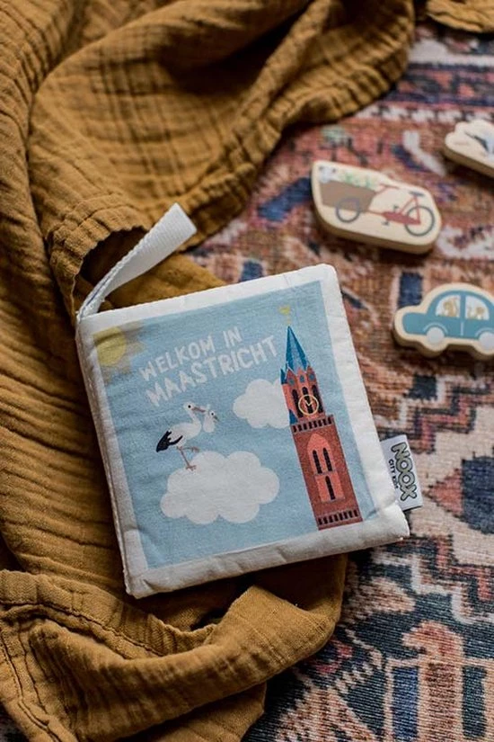 NOOX City Kids Zacht Babyboekje Maastricht - Fairly Made - In Mooie Geschenkverpakking - Duurzaam En Origineel Kraamcadeau 13 NOOX City Kids Zacht Babyboekje Maastricht - Fairly Made - In Mooie Geschenkverpakking - Duurzaam En Origineel Kraamcadeau - Afbeelding 11