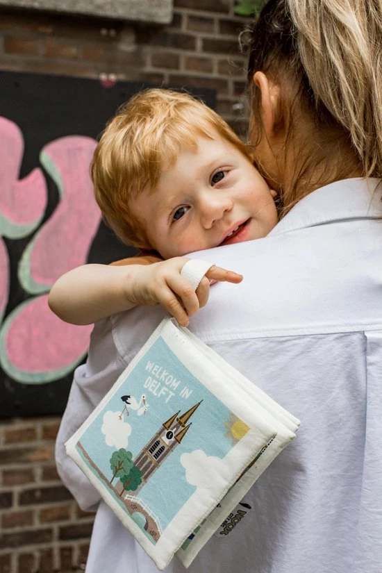 NOOX City Kids Zacht Babyboekje Delft - 100% Katoen - Fairly Made - In Mooie Geschenkverpakking 11 NOOX City Kids Zacht Babyboekje Delft - 100% Katoen - Fairly Made - In Mooie Geschenkverpakking - Afbeelding 9